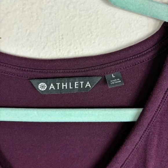 Athleta Cloudlight Relaxed Fit Top sz L in burgundy / maroon color - Picture 10 of 11